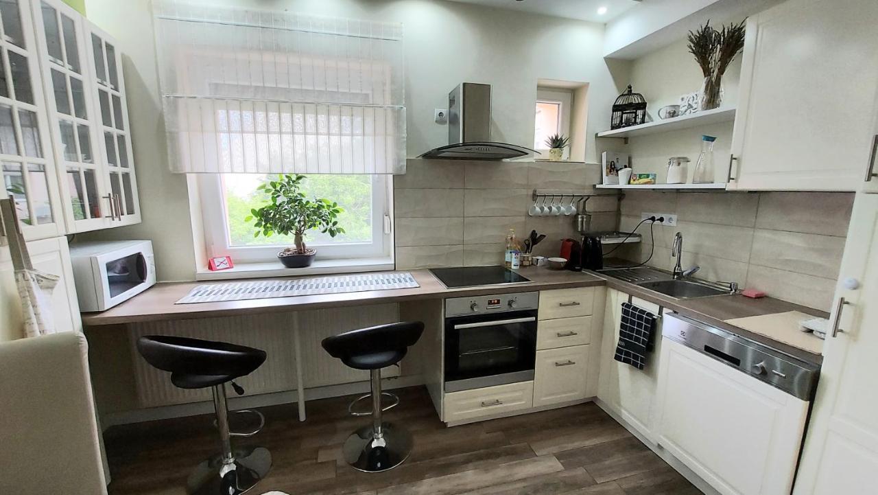 Ancsi Apartmant Kecskemét Exteriör bild